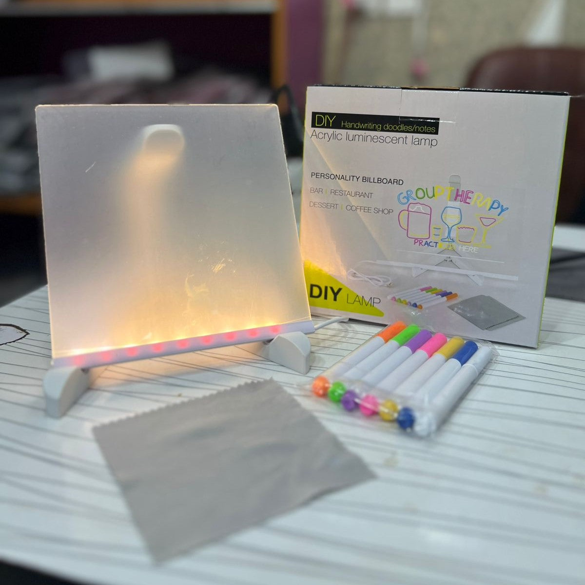 LED Light-Up Writing Board with Stand (15×15 cm)